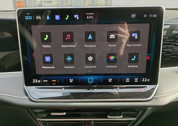 Volkswagen Passat cena 205900 przebieg: 10, rok produkcji 2024 z Dębica małe 466